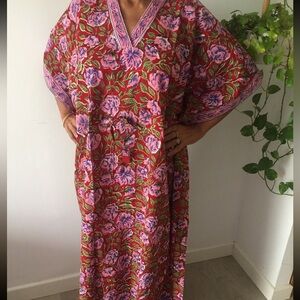 NWOT Red Floral Cotton Caftan (Free Size)